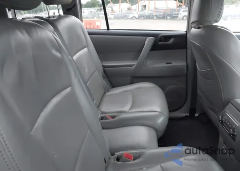 2011 Toyota Highlander Base V6 из США, поврежденный, VIN 5TDBK3EH1BS067676